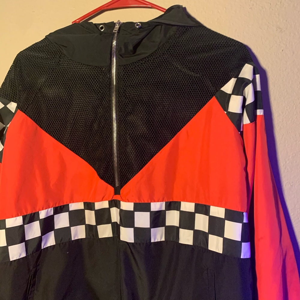 FOREVER 21 : CHECKERED WINDBREAKER HOODIE